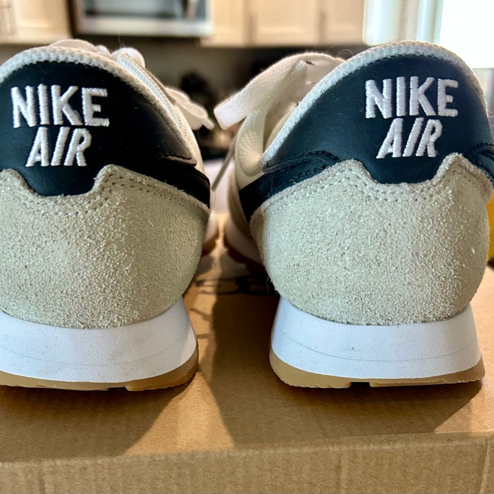 Nike Men’s Air Pegasus 83 - Picture 5 of 7